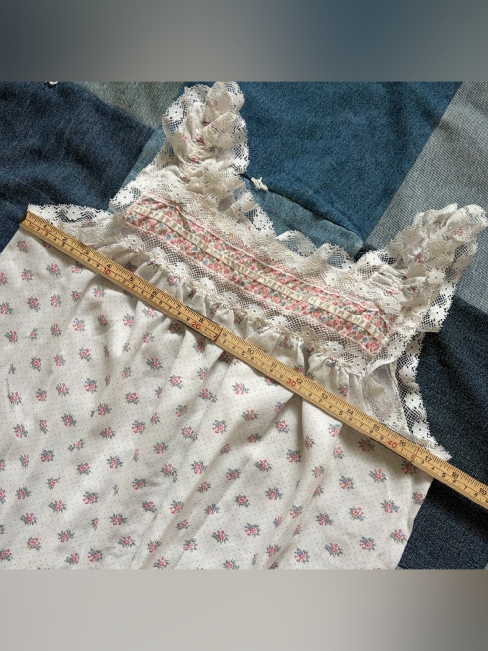 Nightgown Lace - Picture 8 of 9